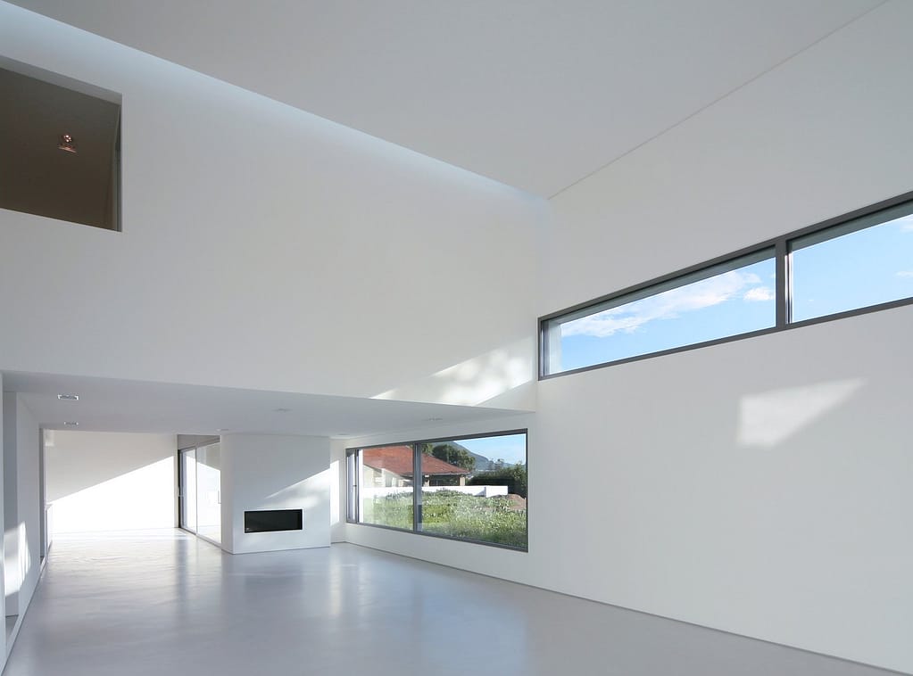 Solid surface countertops are rapidly becoming the top choice in the UAE for kitchens and interiors, offering seamless design, durability, and modern aesthetics.